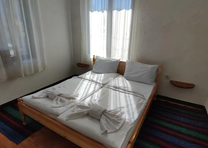 Guest house кулинарна софрица Hvoyna